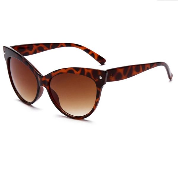 Oversized Breakfast at Tiffany's sunglasses in tortoiseshell